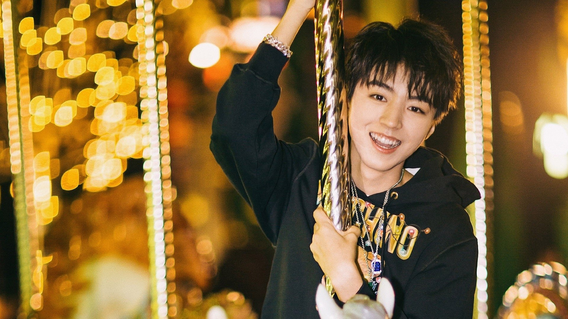 【亚伦·诺拉稳定表现】费城投手多次救援球队危局